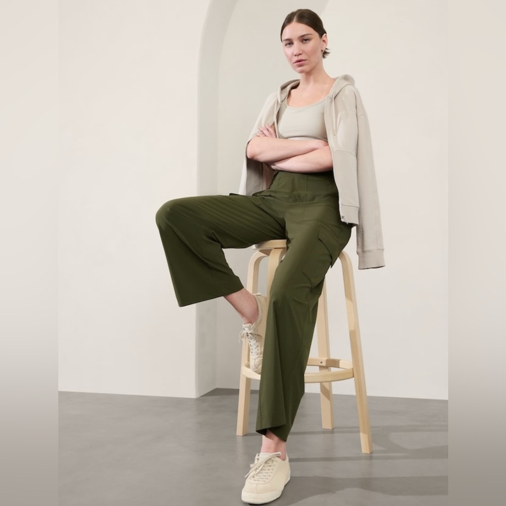 Athleta Olive Green Wide-Leg Cargo Pants - Picture 3 of 9